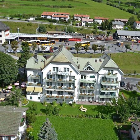 Typically Swiss Hotel Altana Скуол Екстериор снимка